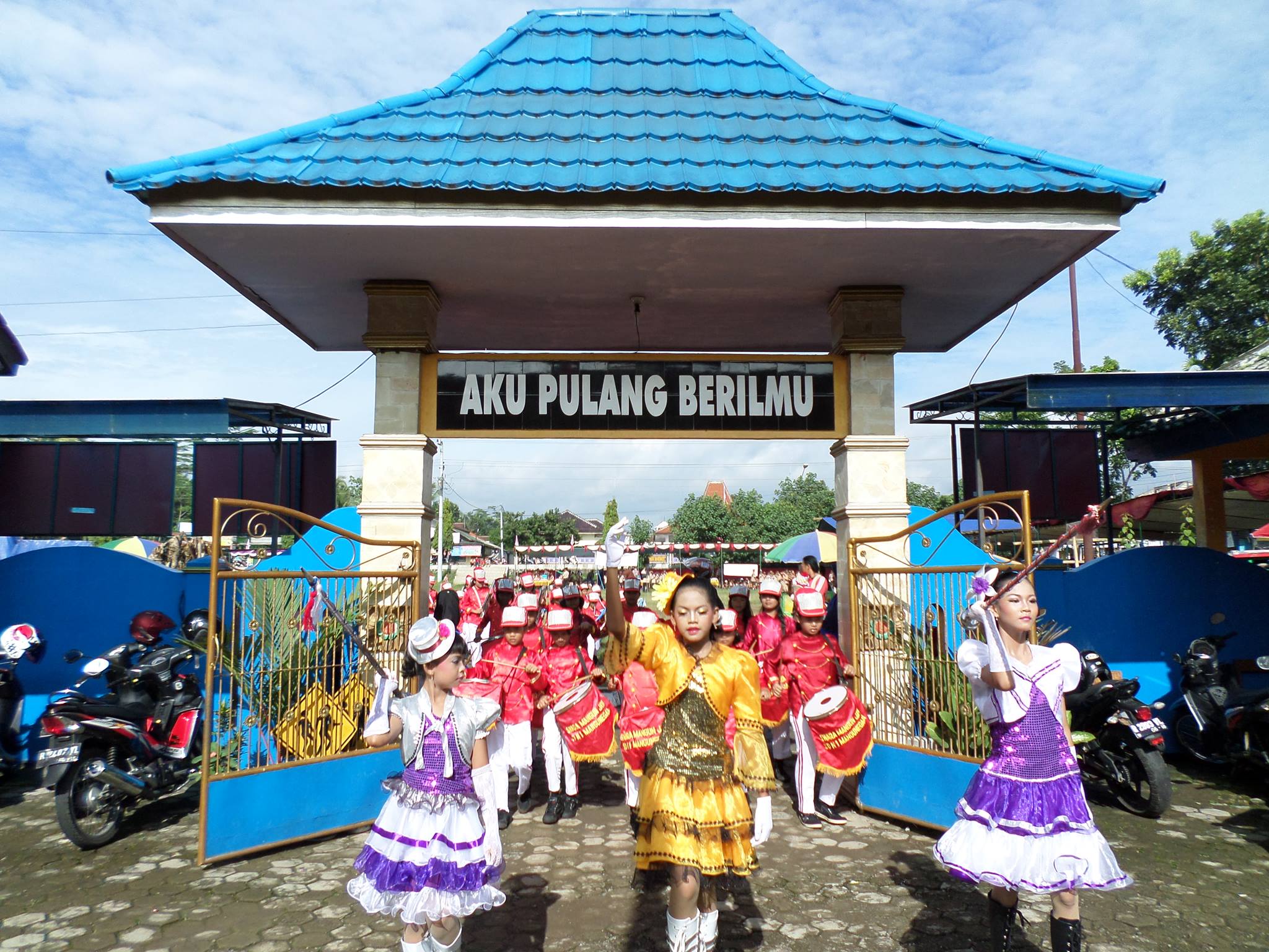 Halaman SD Negeri 1 Mangunegara